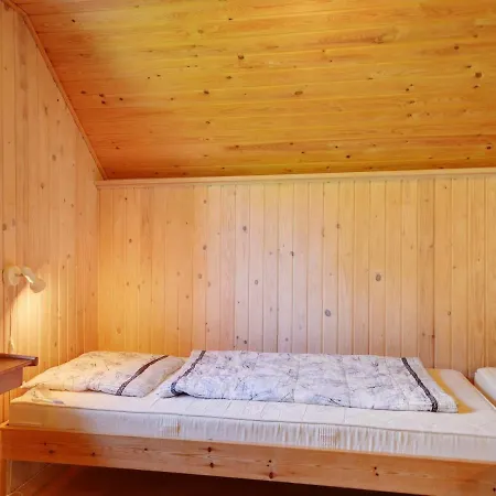 Two-bedroom Holiday In 21 Блаванн