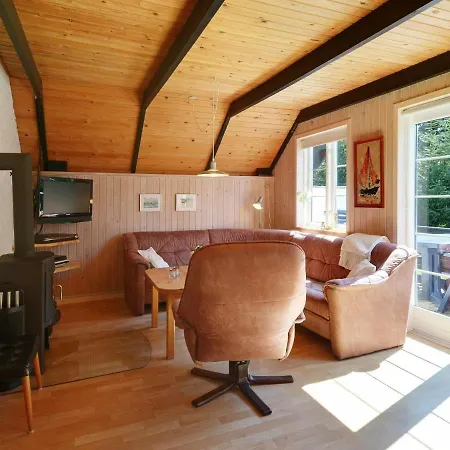 Two-bedroom Holiday In 21 Дом отдыха *